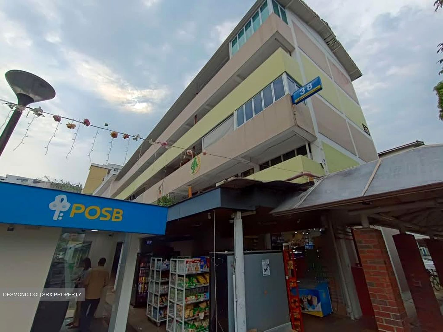 Teban Gardens Road (D22), Retail #533722611